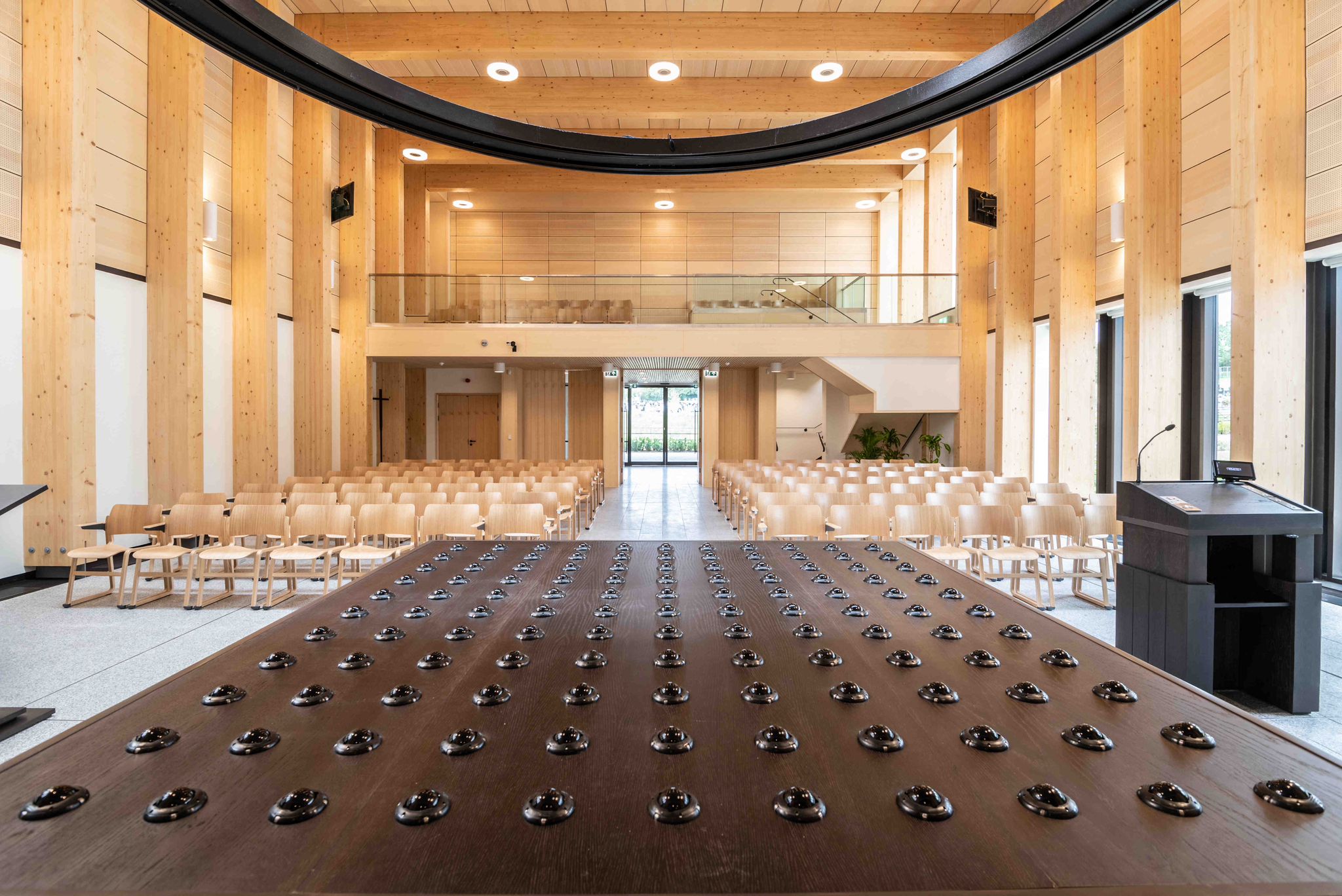 Oak Hill Lawn Crematorium, Hatfield